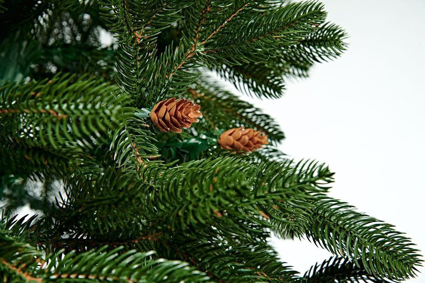 Елка искусственная Christmas Soul &laquo;Рождественская с шишками&raquo; (литая, высота 1,8 м) 768178311811 фото